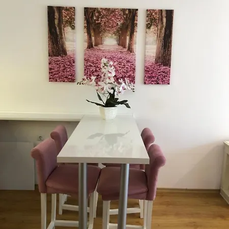 Lägenhet Luxurioese 2 Zimmerwohnung Mit Balkon/Spa/Pool Sunny Beach